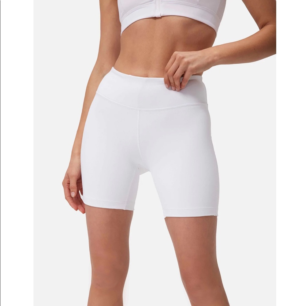 Outdoor Voices Move Free 6’ Biker Shorts